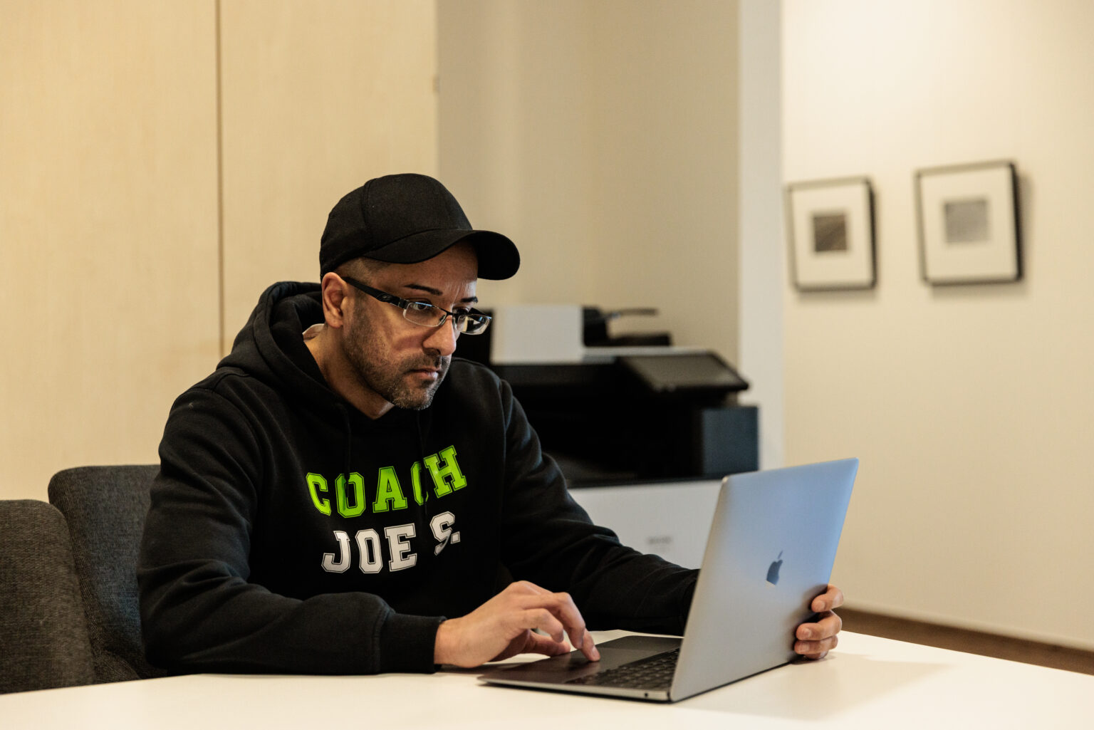 Arbeit am Laptop
